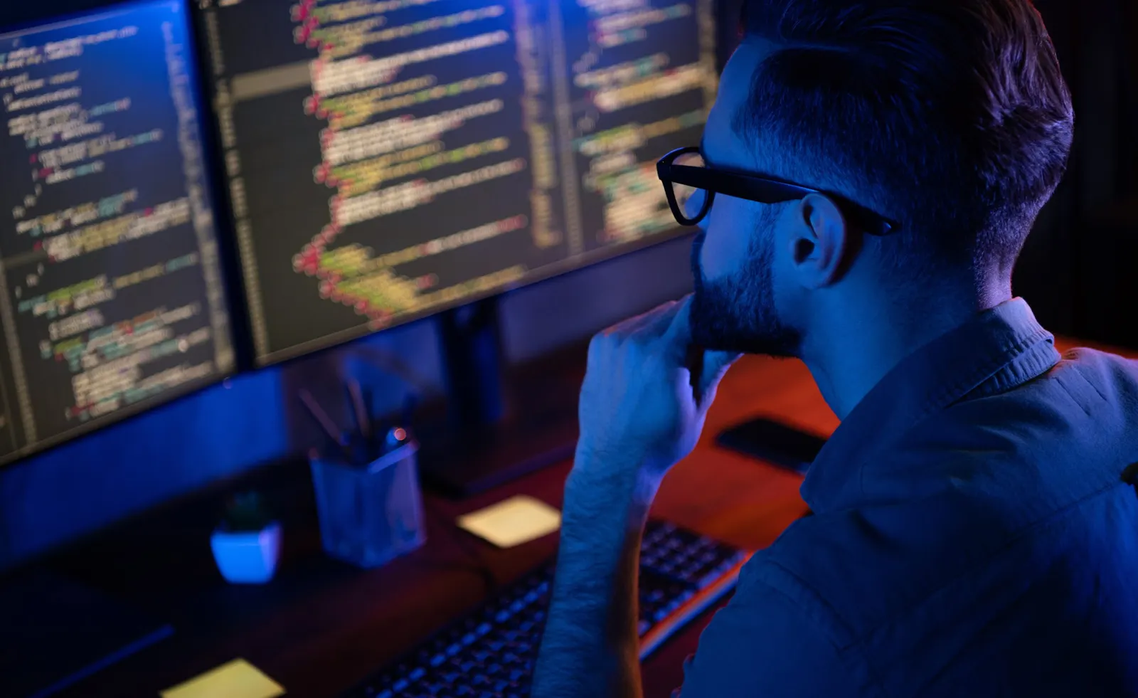 a programmer working on software house lahore